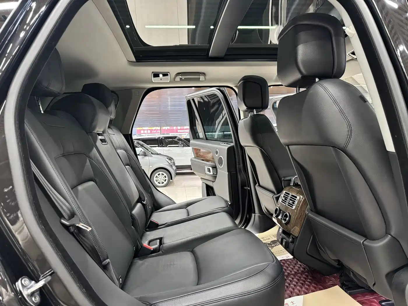 Land Rover Range Rover 2019 3.0 SC V6 Golden Age Edition фото 11