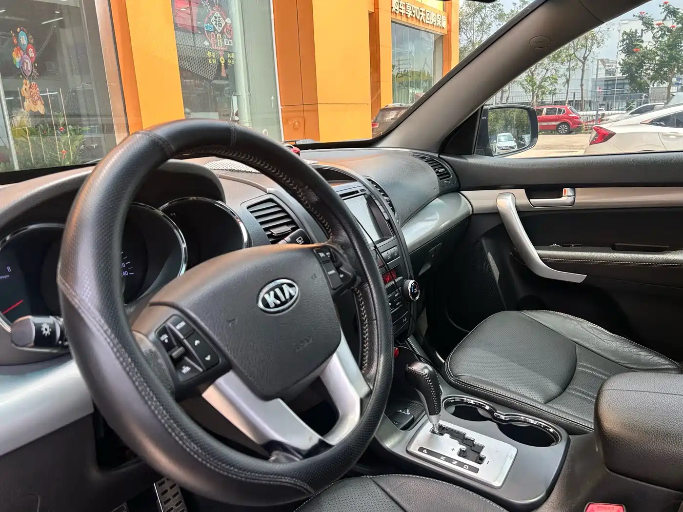 Kia Sorento 2012 2.4L Gasoline Supreme Edition фото 21