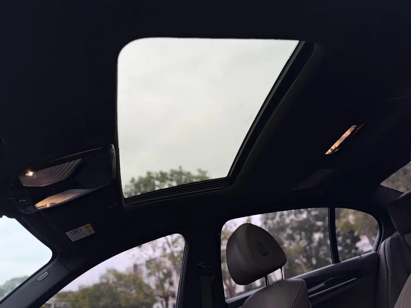 BMW 5 Series 2019 525Li M Sport Package фото 24