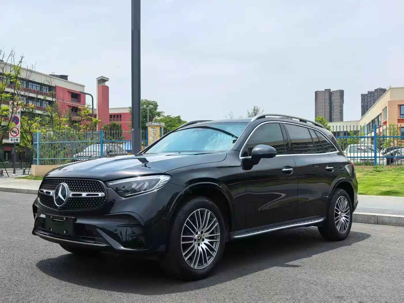 Mercedes-Benz GLC 2025 GLC 300 L 4MATIC Dynamic 5-seater