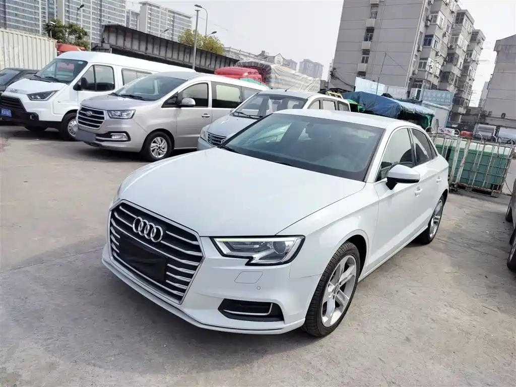 Audi A3 2019 Limousine 35 TFSI Progressive China VI фото 2