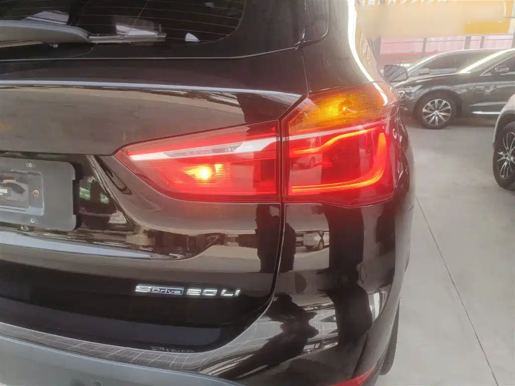 BMW X1 2019 sDrive20Li Leading Model фото 8