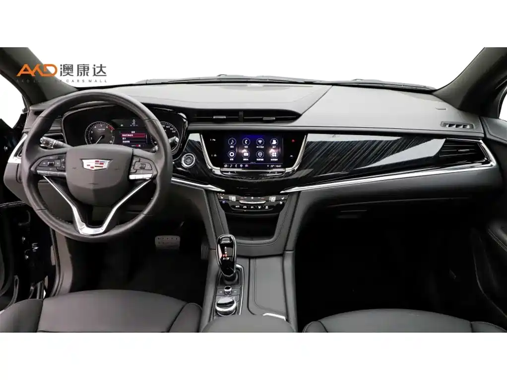 CADILLAC XT6