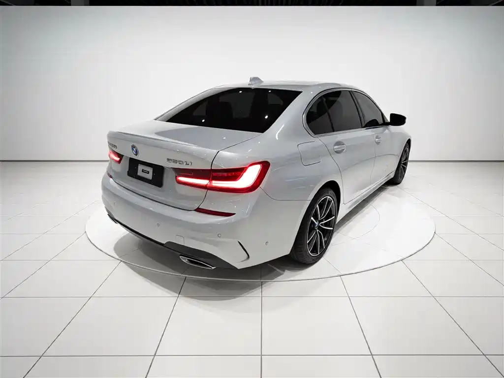 BMW 3-SERIES