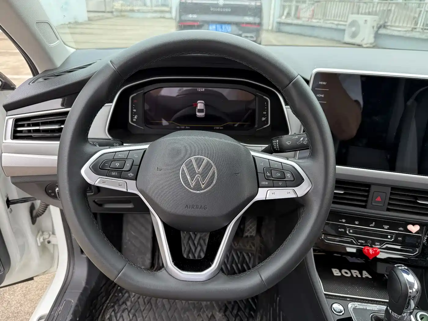 Volkswagen Bora 2023 300TSI DSG Premium Edition фото 8