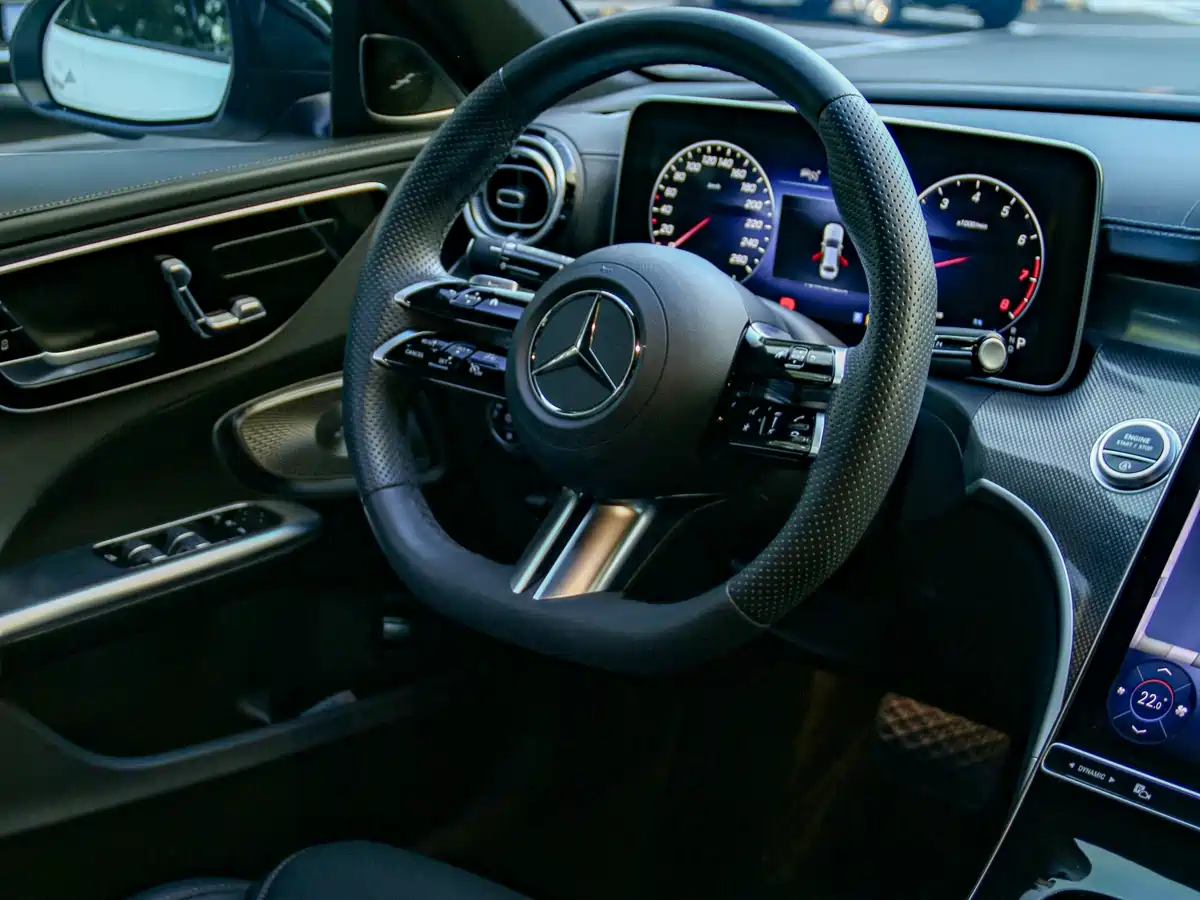 Mercedes-Benz C-Class 2023 C 260 L Night Edition Sport фото 4