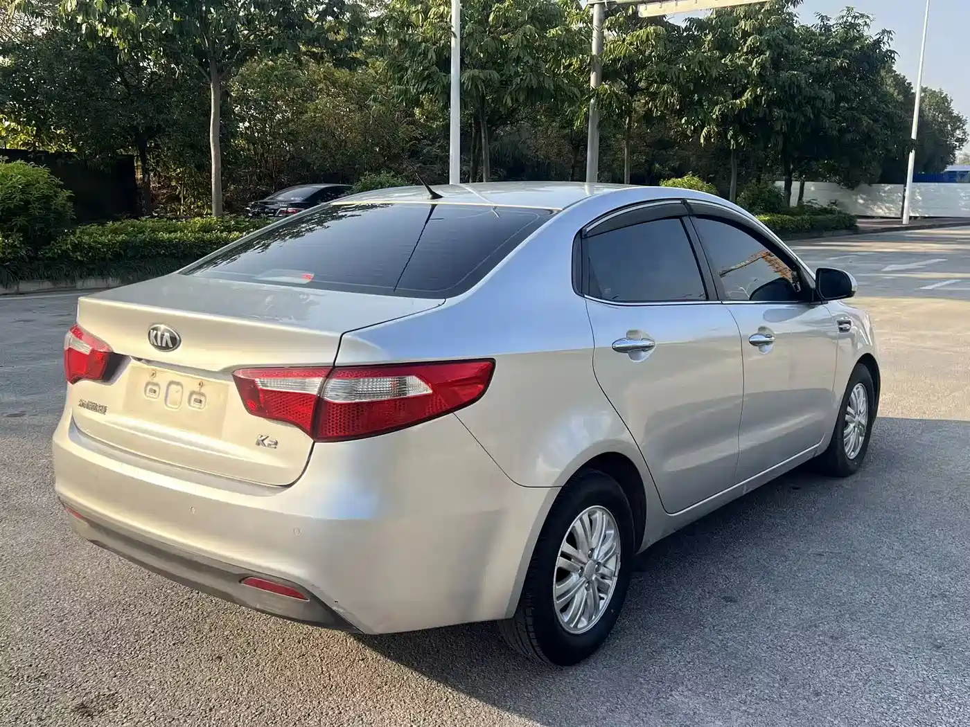 Kia K2 2012 Sedan 1.4L AT GLS Commemorative Edition фото 6