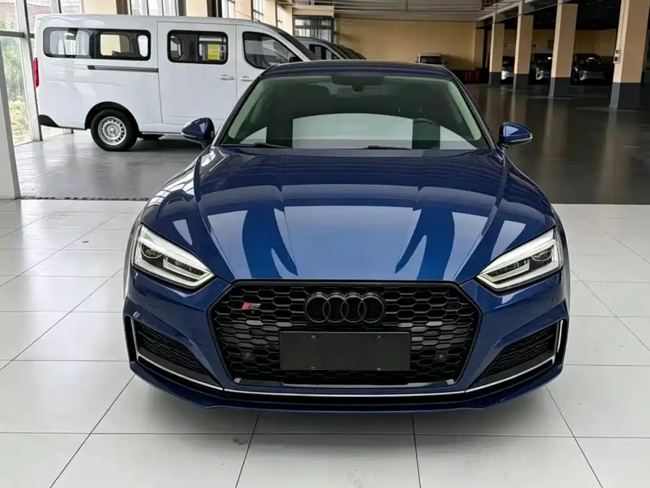 Фото 1 - Audi A5 (Import)