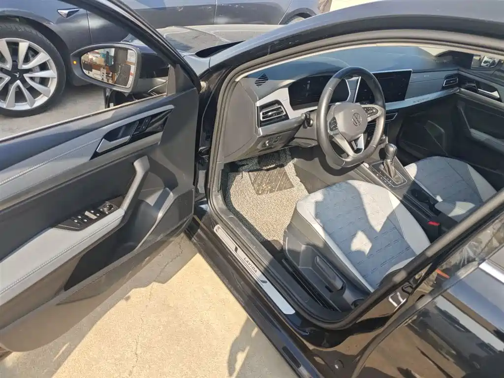 Volkswagen Lavida 2023 280TSI DSG Comfort Edition фото 12