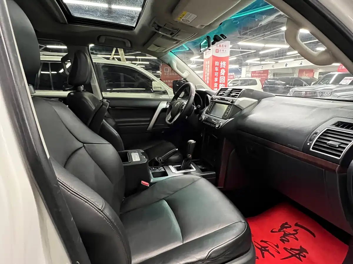Toyota Prado 2014 4.0L Automatic TX-L фото 11