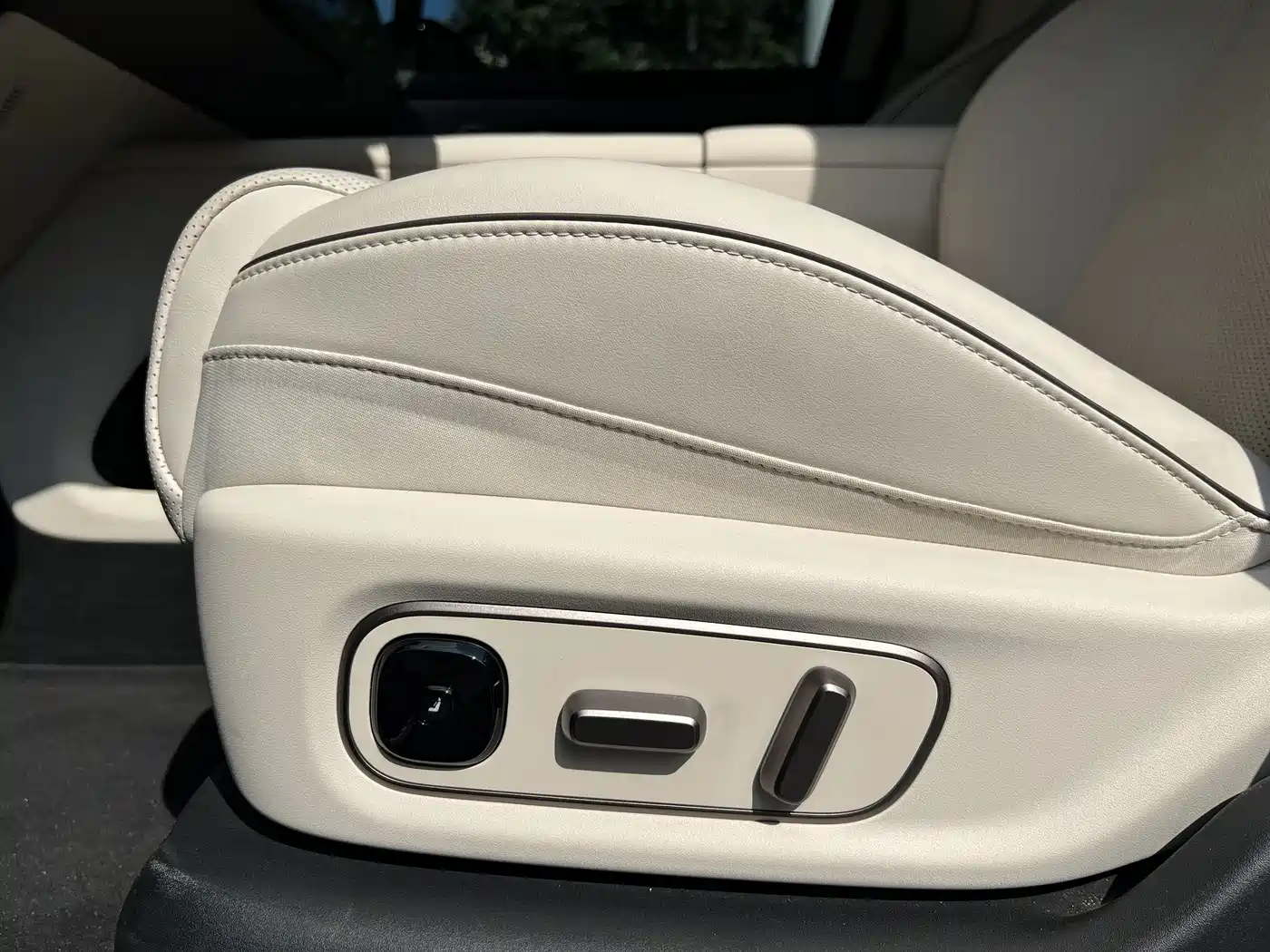 Photo 10 - Li Auto Li i8