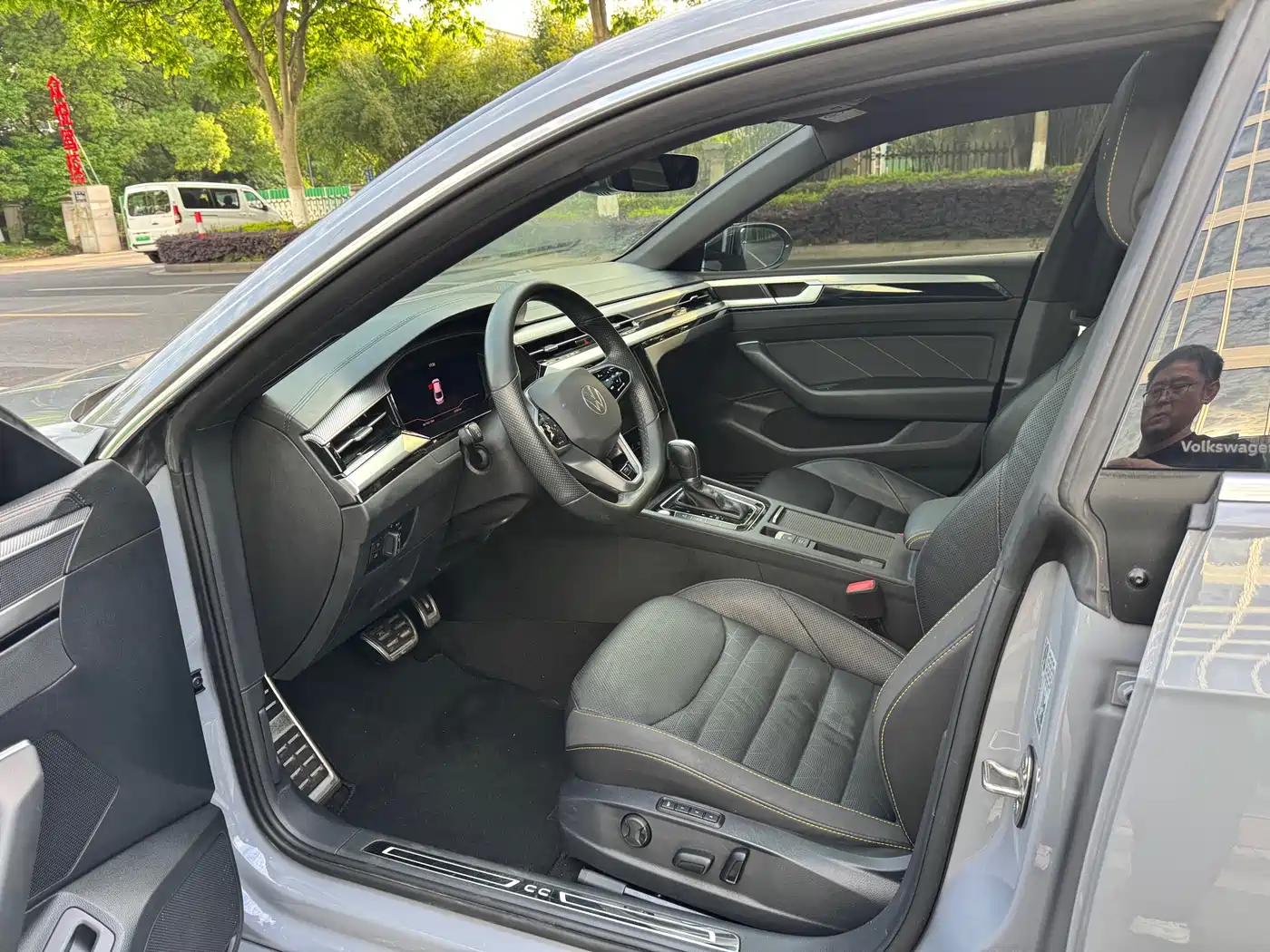 Volkswagen FAW-Volkswagen CC 2023 380TSI Eye-catching Edition фото 9