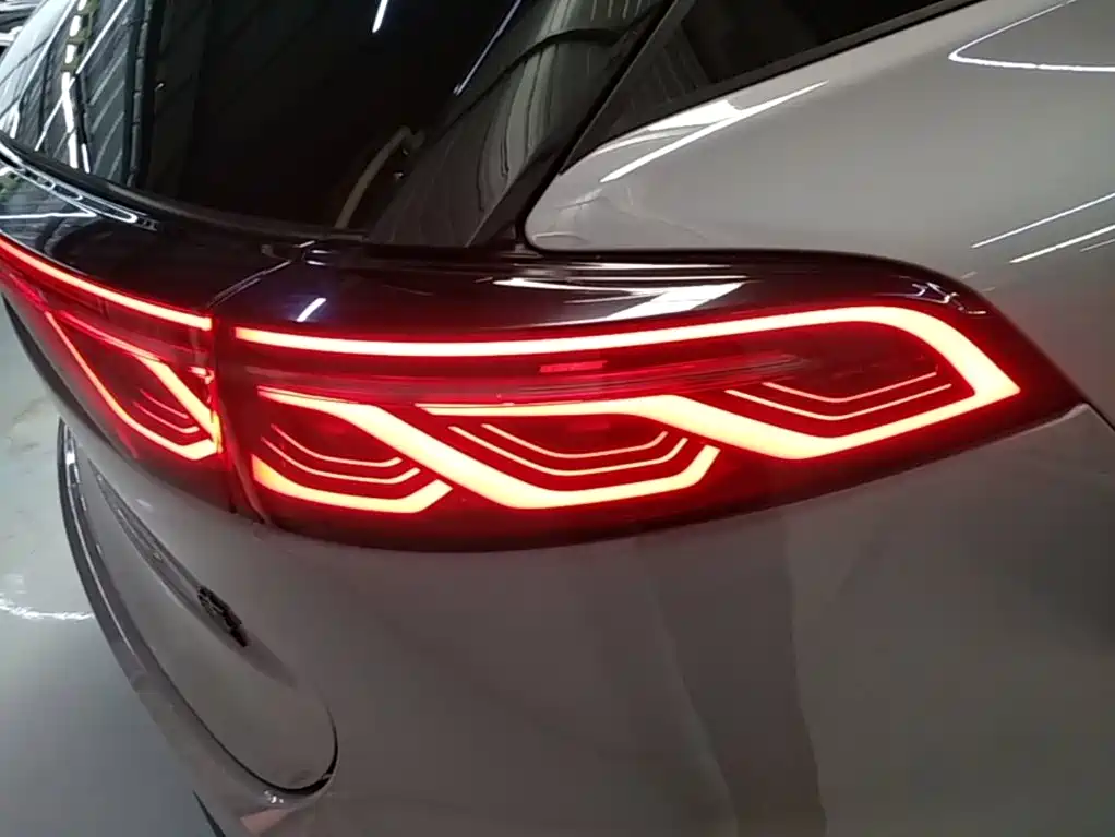 صورة 8 - BYD Tang New Energy