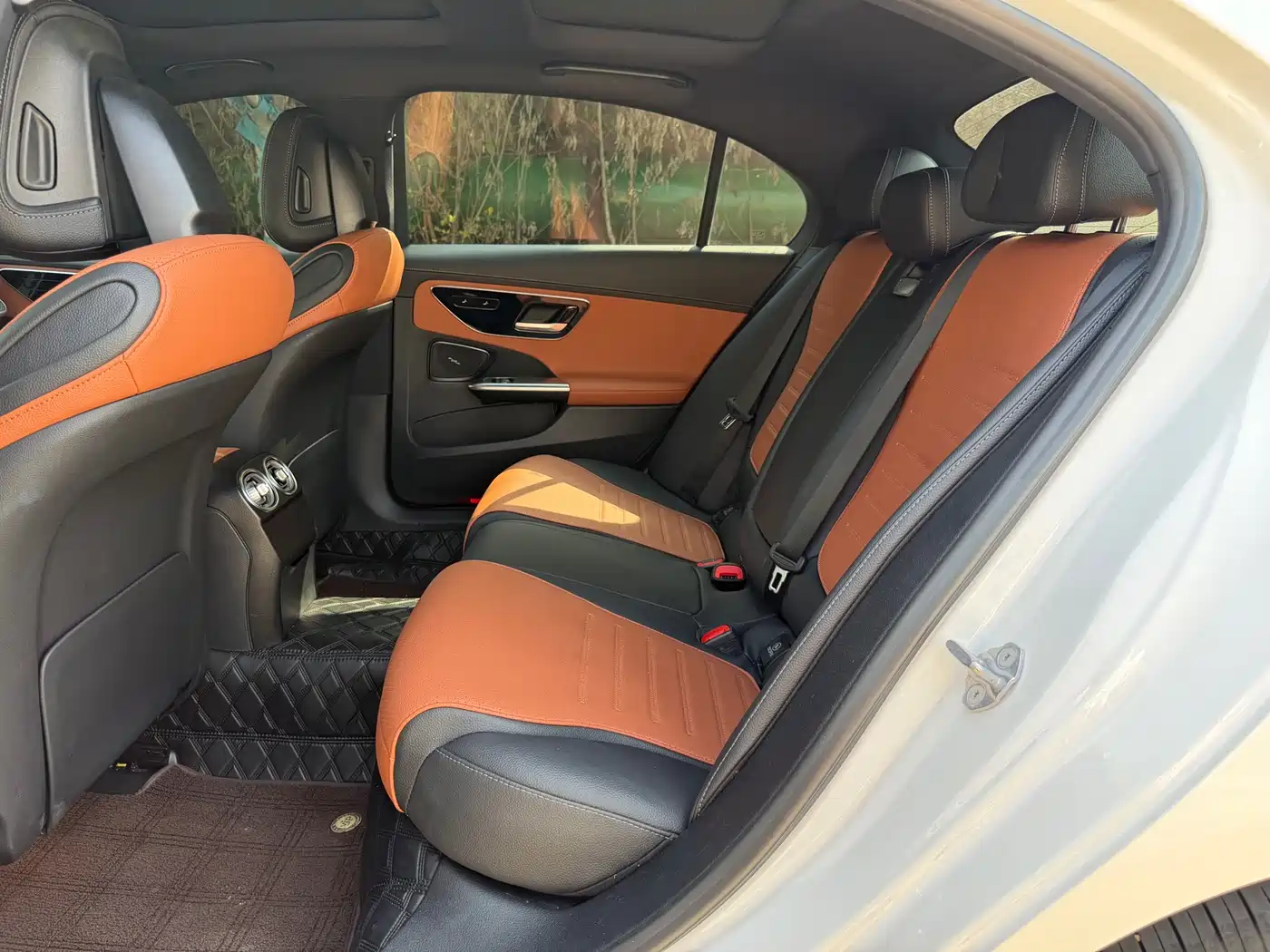 Mercedes-Benz C-Class 2023 Facelift C 260 L Sport Edition фото 13