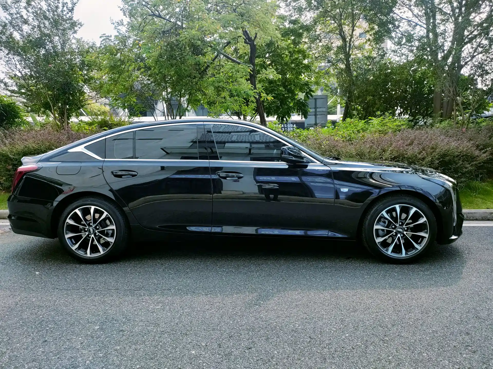Фото 9 - Cadillac CT5