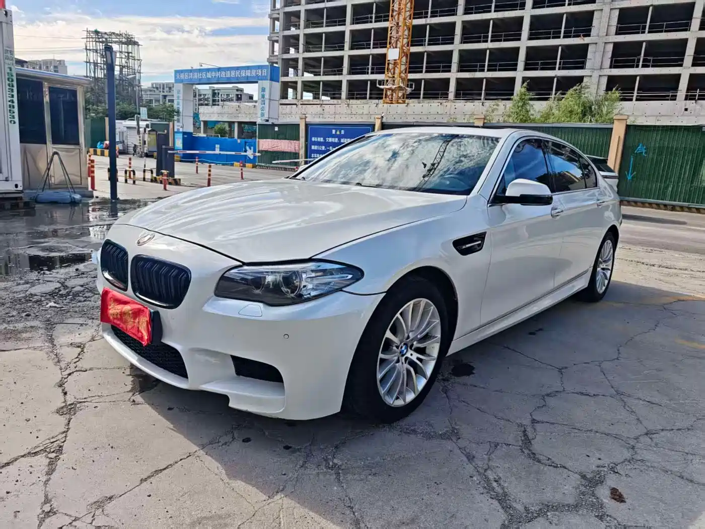 BMW 5 Series 2014 525Li Luxury Design Package