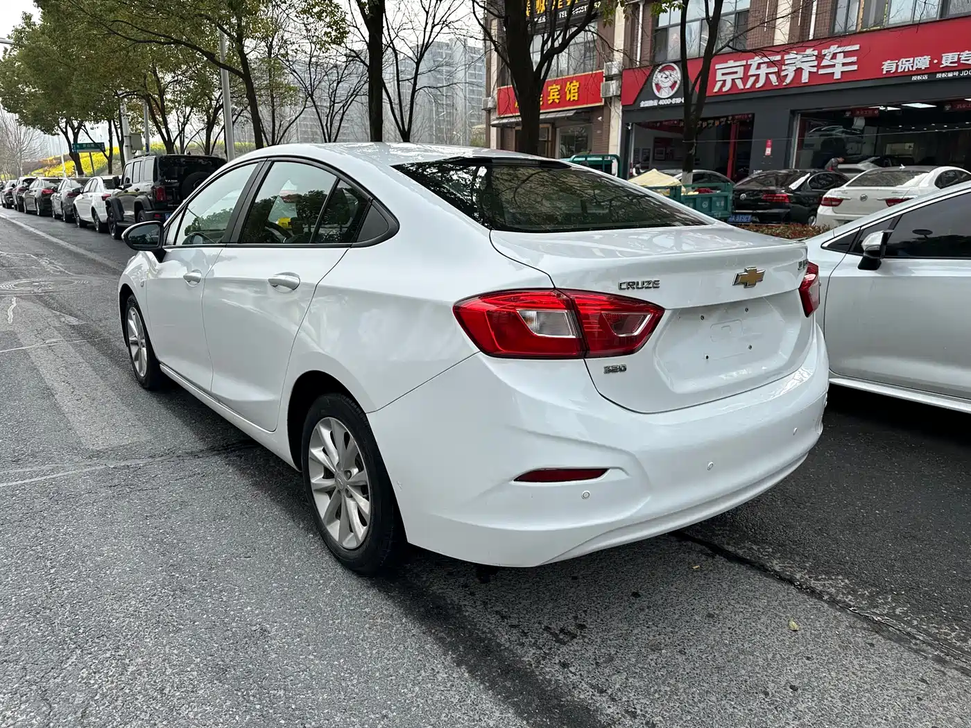 Chevrolet Cruze 2018 320 Automatic Pioneer Sunroof Edition фото 7