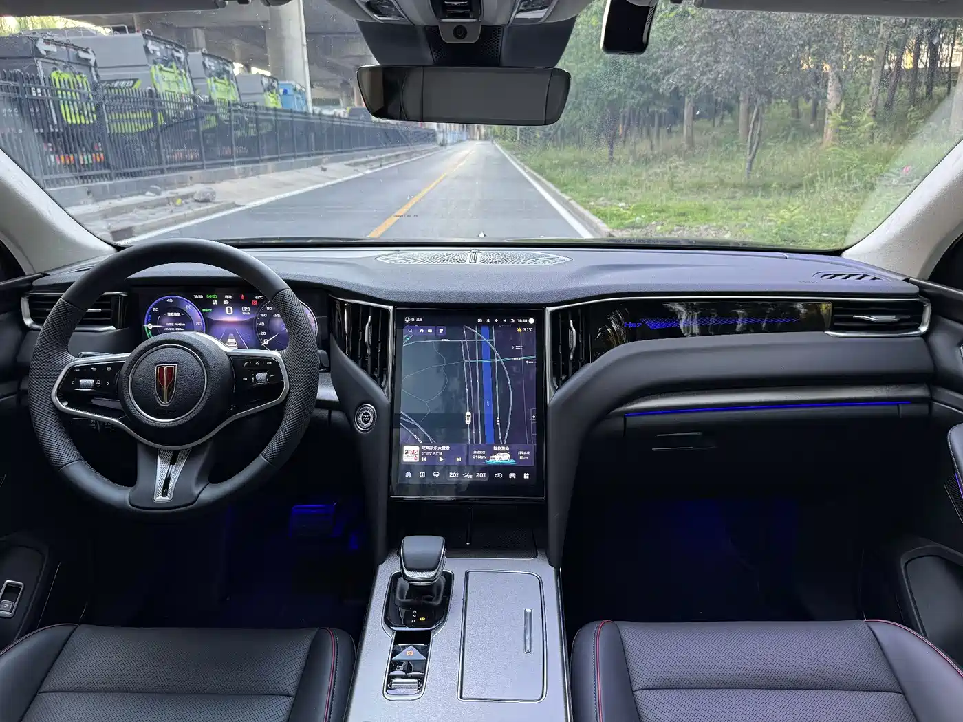 Hongqi HS7 PHEV 2025 Revised Model 2.0T PHEV 4WD 2 Million Units Commemorative Edition 7-Seater фото 11