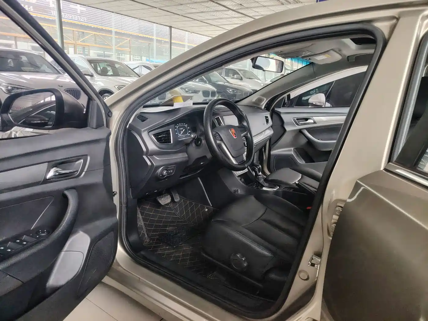 Roewe 360 2017 2017 1.5L Auto Luxury Edition