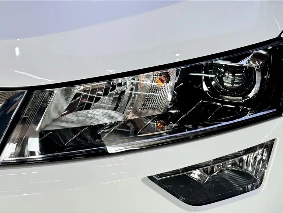 Škoda Karoq 2021 TSI280 Luxury Edition фото 9