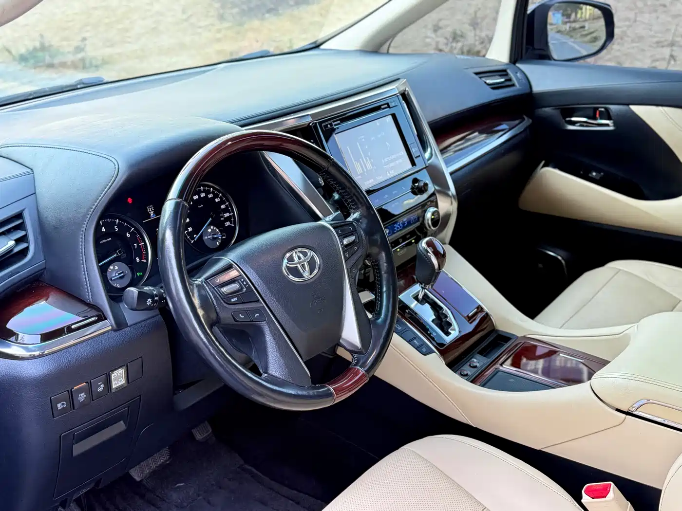 Toyota Alphard 2015 3.5L Luxury Edition фото 15