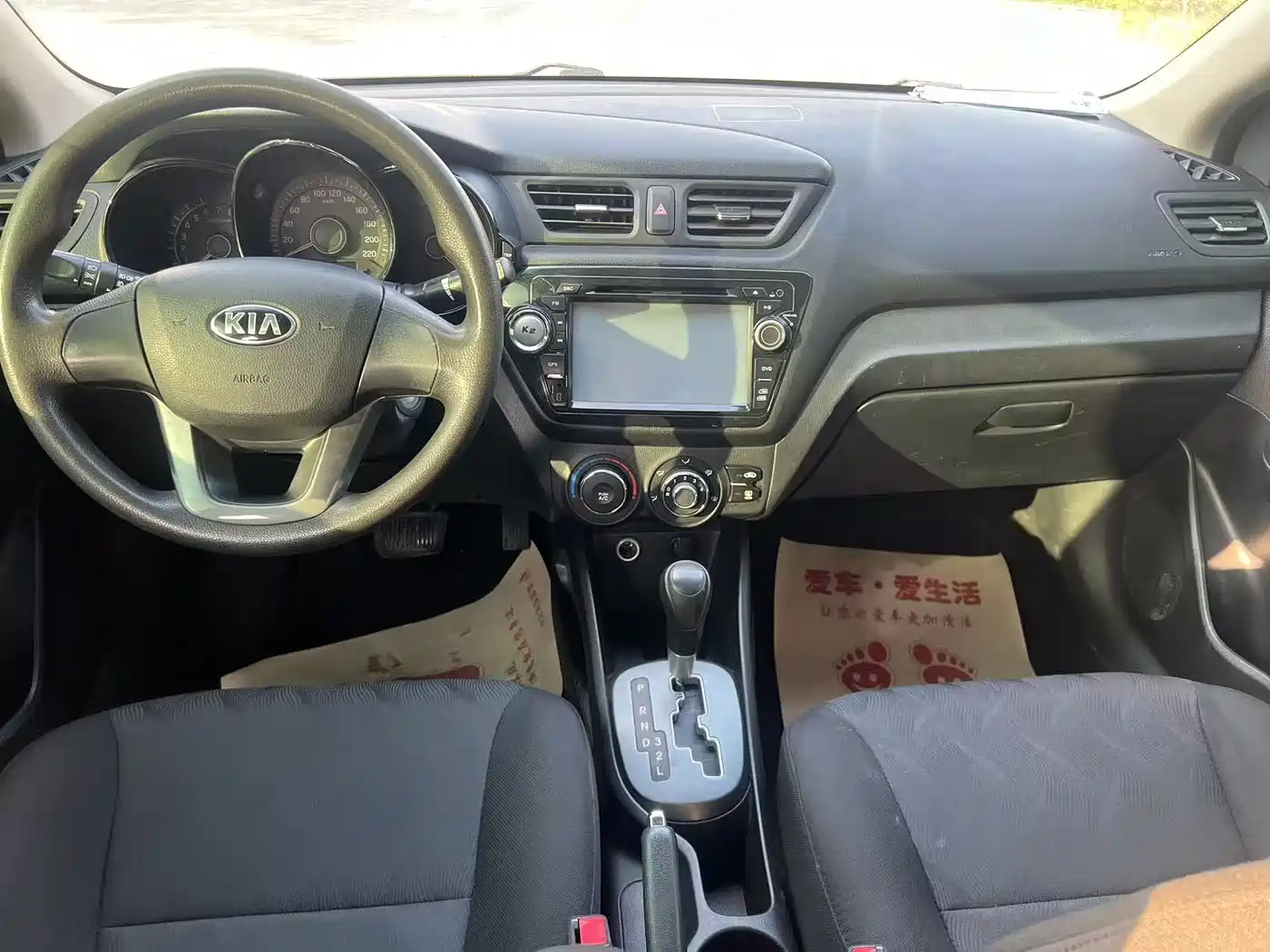 Kia K2 2012 Sedan 1.4L AT GLS Commemorative Edition фото 10