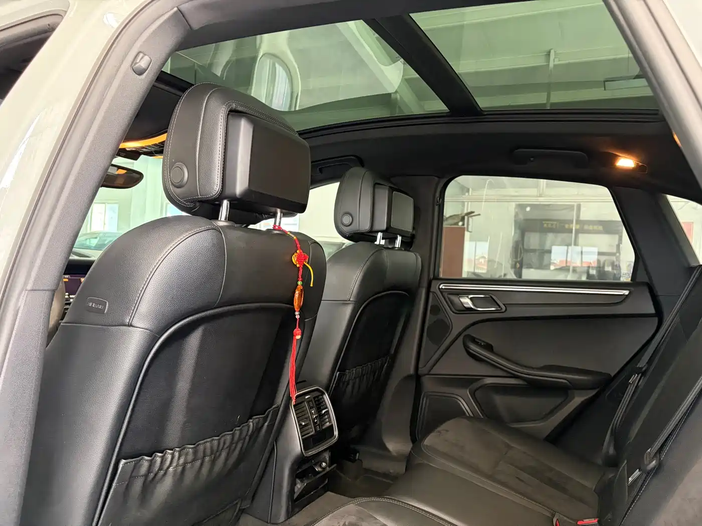 Porsche Macan 2016 Macan 2.0T фото 8