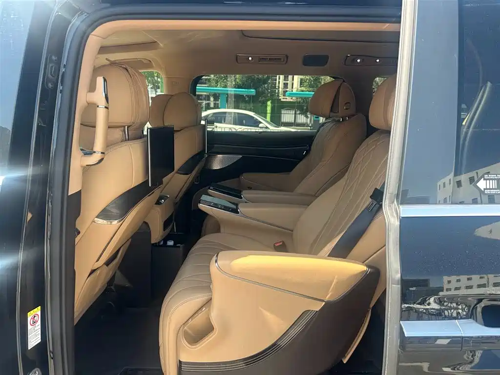 Denza D9 2025 DM-i Smart Drive Edition 1020 AWD Prestige фото 12