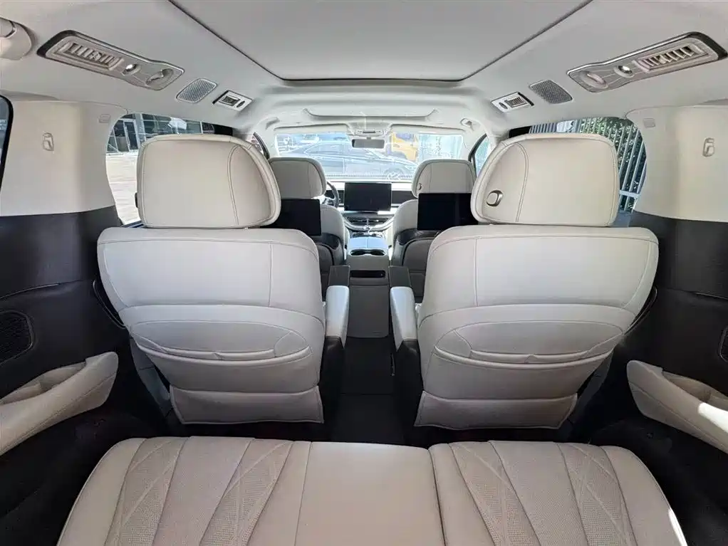 Denza D9 2025 DM-i Smart Drive Edition 1020 AWD Prestige фото 31