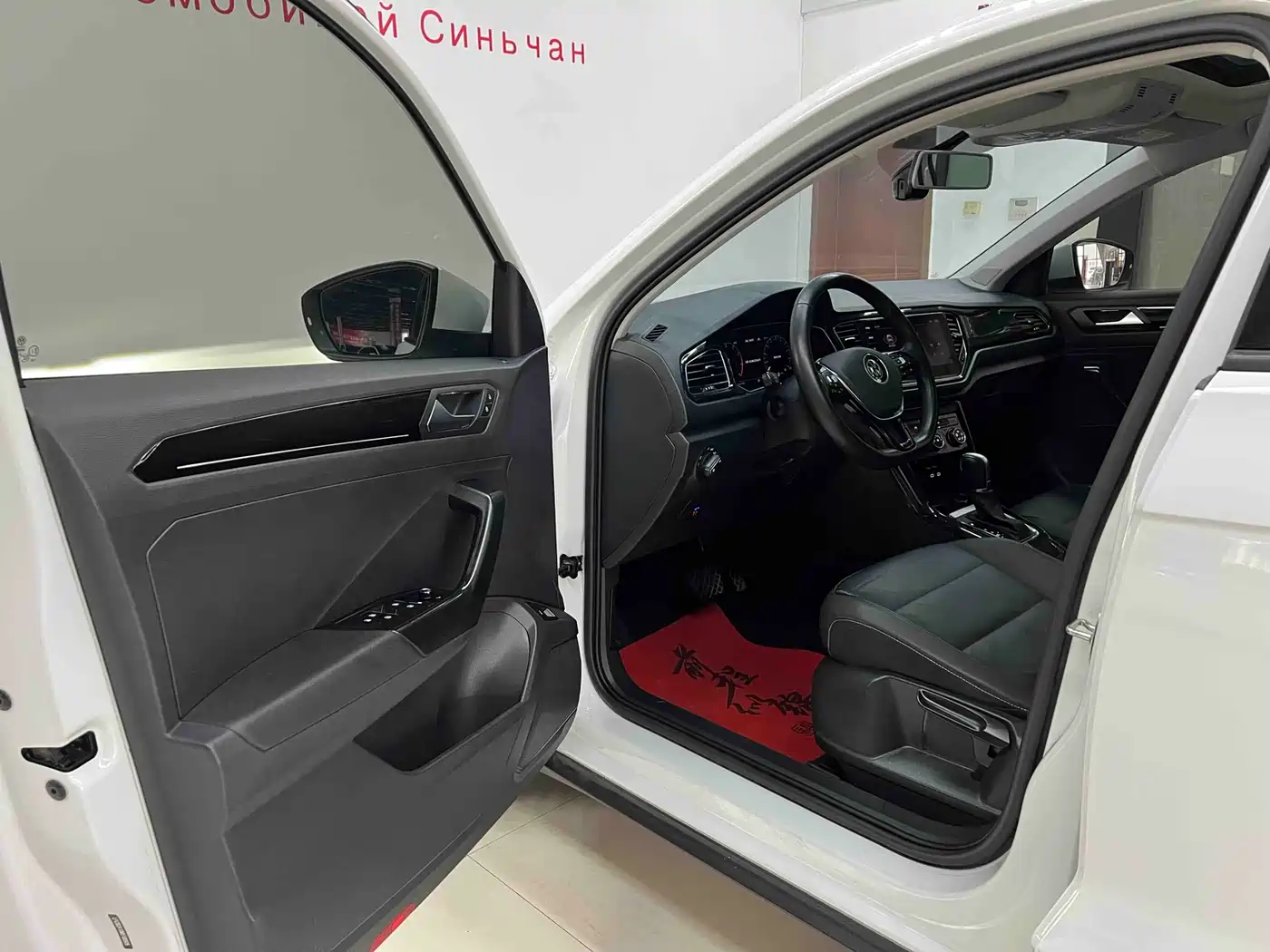 Volkswagen T-ROC 2022 280TSI DSG 2WD Comfort PLUS фото 7