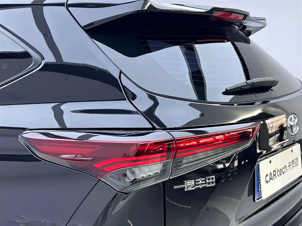 Toyota Crown Kluger 2023 2.5L HEV AWD Elite Edition фото 10