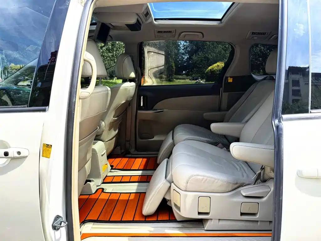 Toyota Previa 2011 2012 3.5L 7-Seater Luxury Model