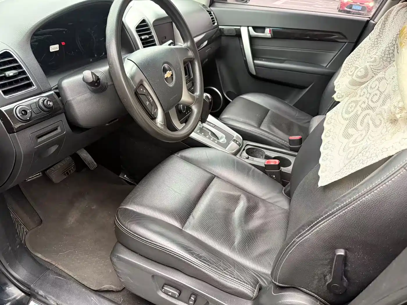 Photo 8 - Chevrolet Captiva