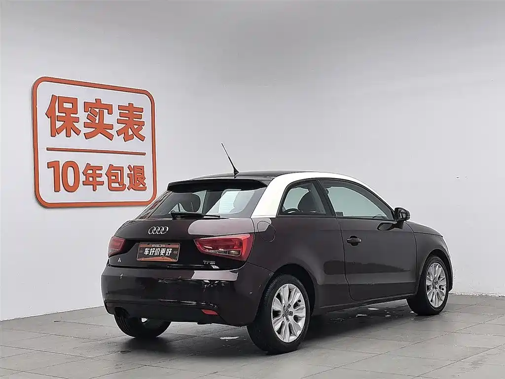 Audi A1 2012 1.4 TFSI Urban фото 2