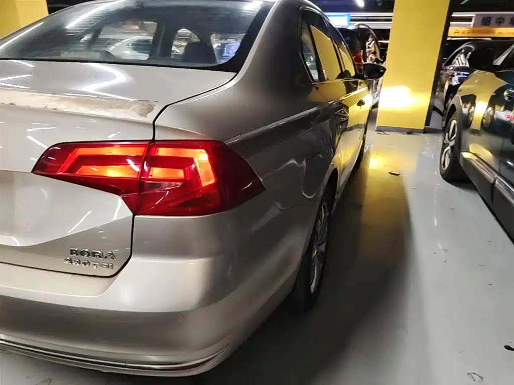 Volkswagen Bora 2017 1.6L Automatic Comfort фото 8