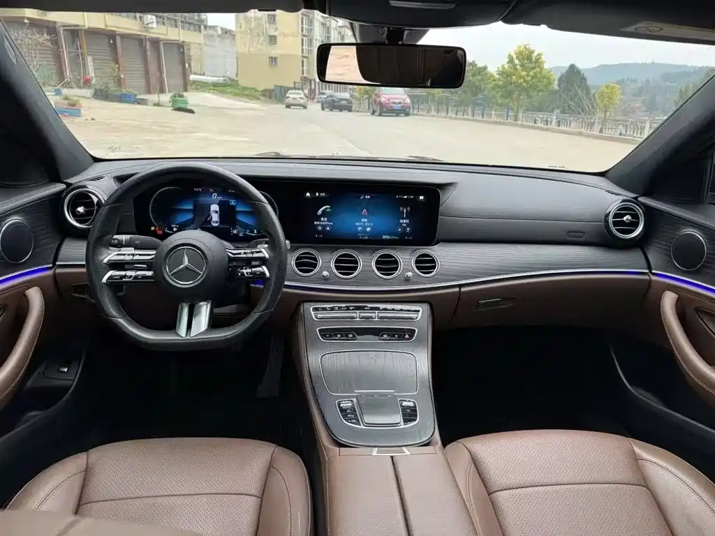 Mercedes-Benz E-Class 2021 E 300 L Sport Fashion фото 6