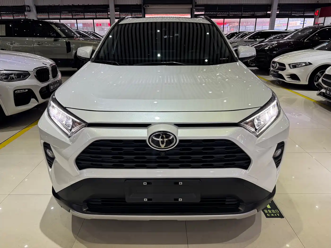 Toyota RAV4 Rongfang 2021 2.0L CVT 2WD Trend фото 2