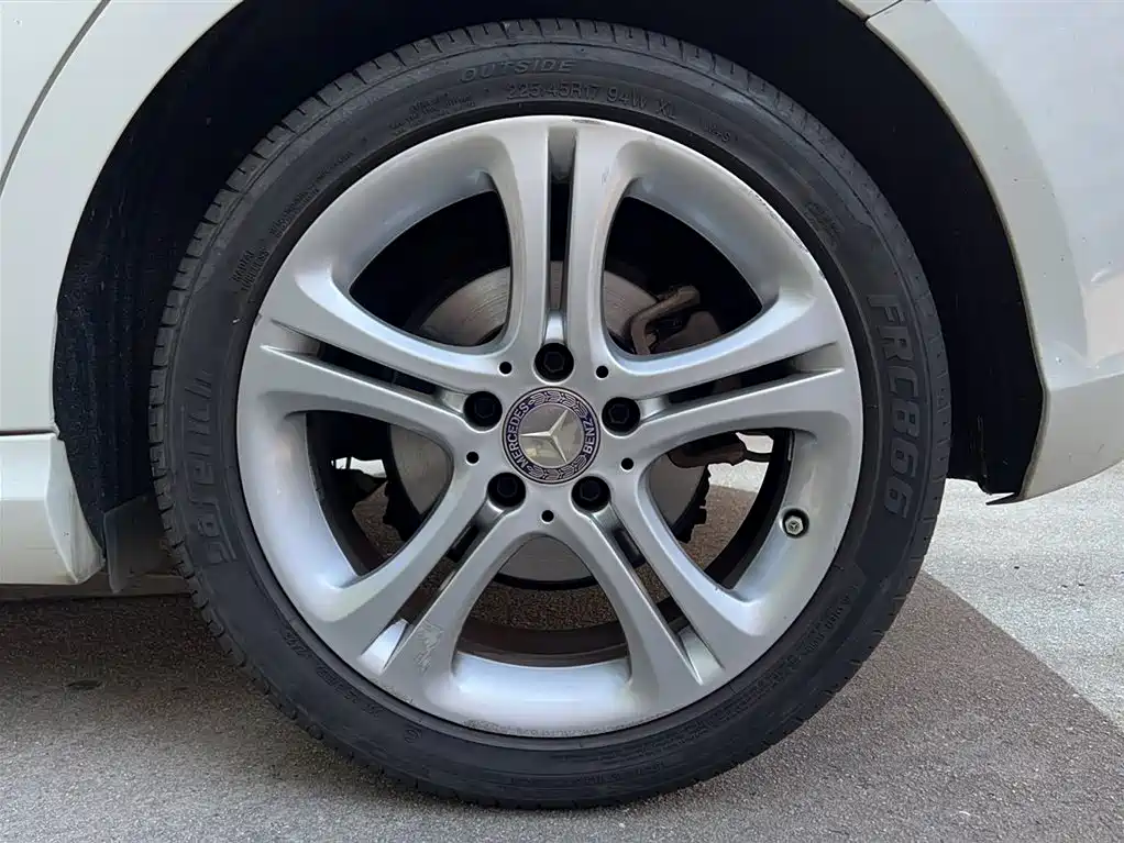 Mercedes-Benz A-Class (Import) 2015 A 180 фото 5
