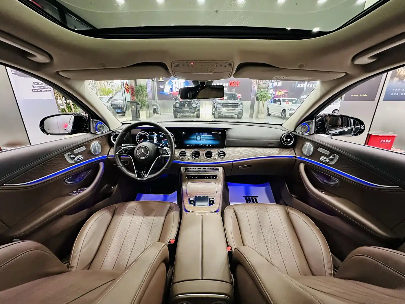 MERCEDES-BENZ E CLASS