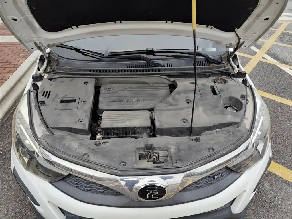 BYD Yuan 2017 1.5L Manual Panoramic Sunroof фото 16