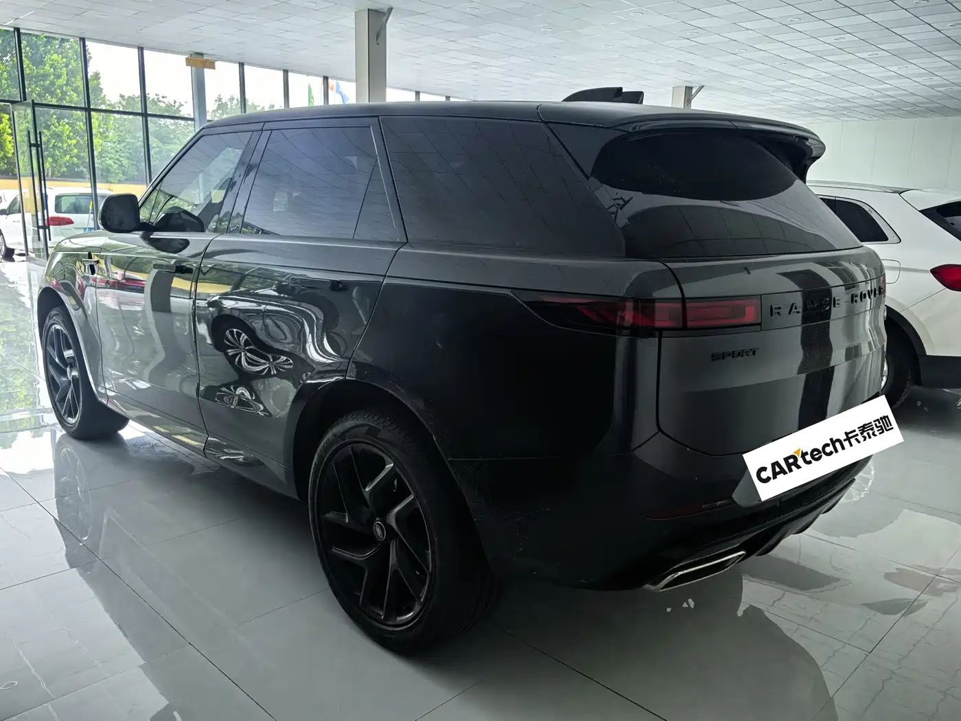 Land Rover Range Rover Sport 2023 400PS Dynamic SE
