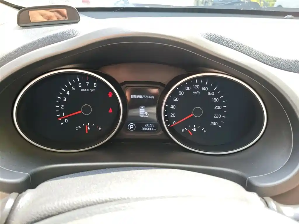Kia Sportage 2015 2.0L Automatic 2WD DLX фото 7