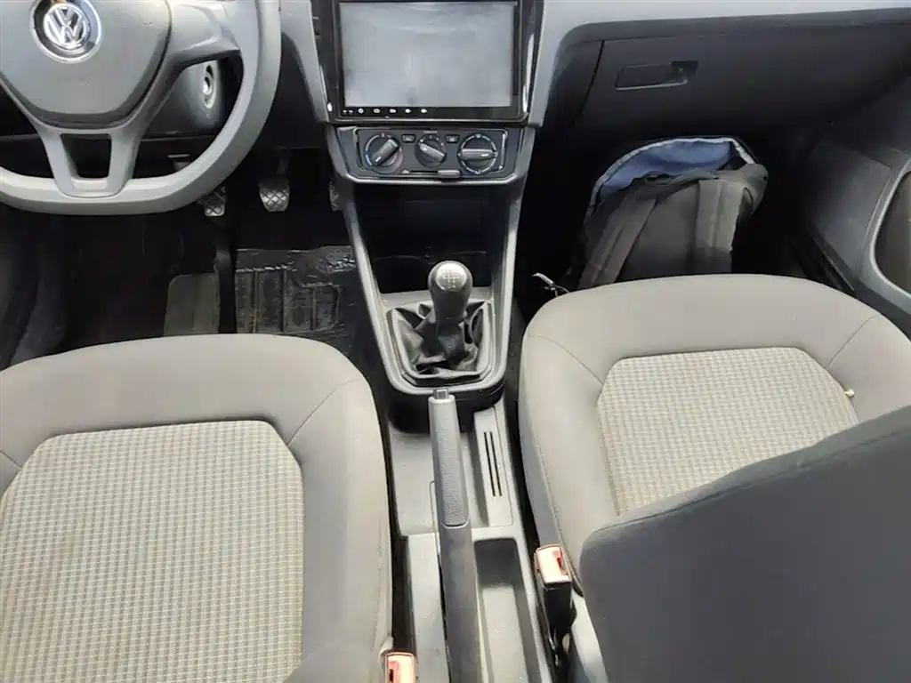 Volkswagen Santana 2016 1.6L Manual Trend Edition фото 14