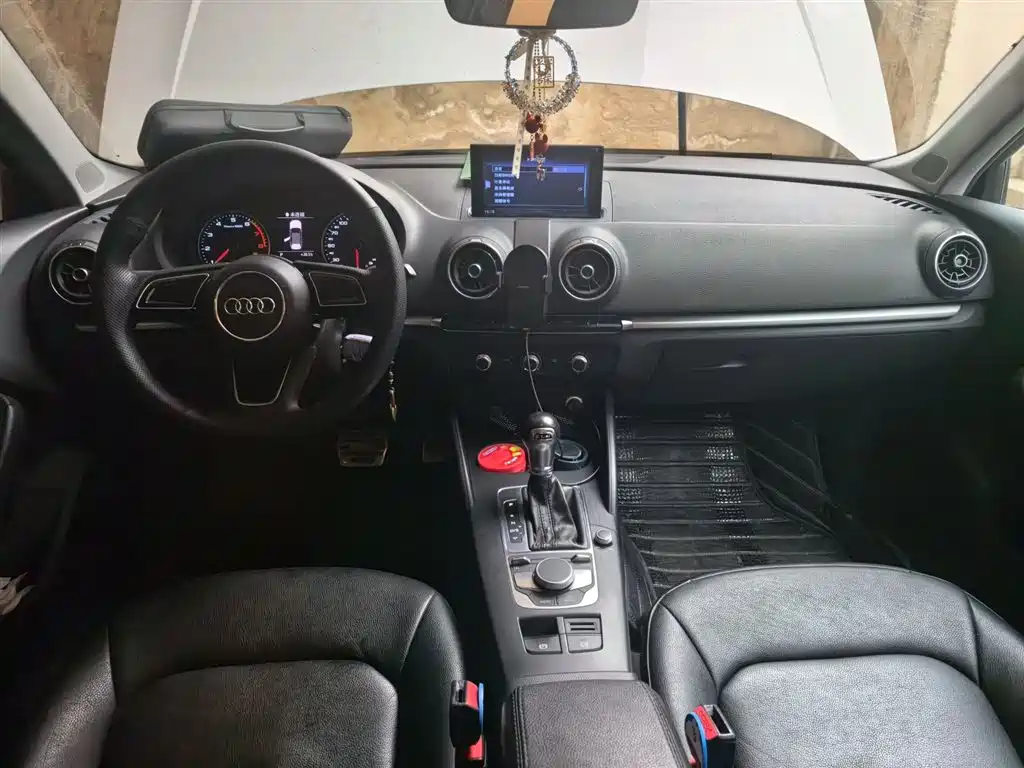 Audi A3 2017 Sportback 35 TFSI Progressive фото 5