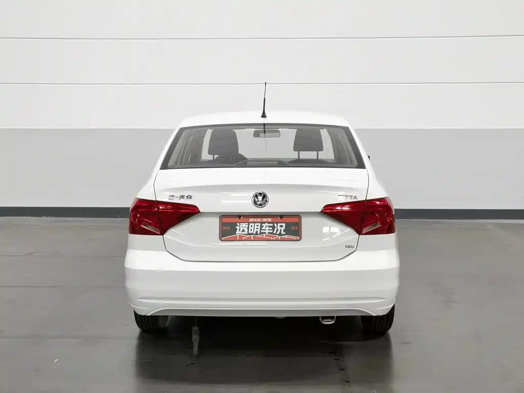 Photo 4 - Volkswagen Jetta