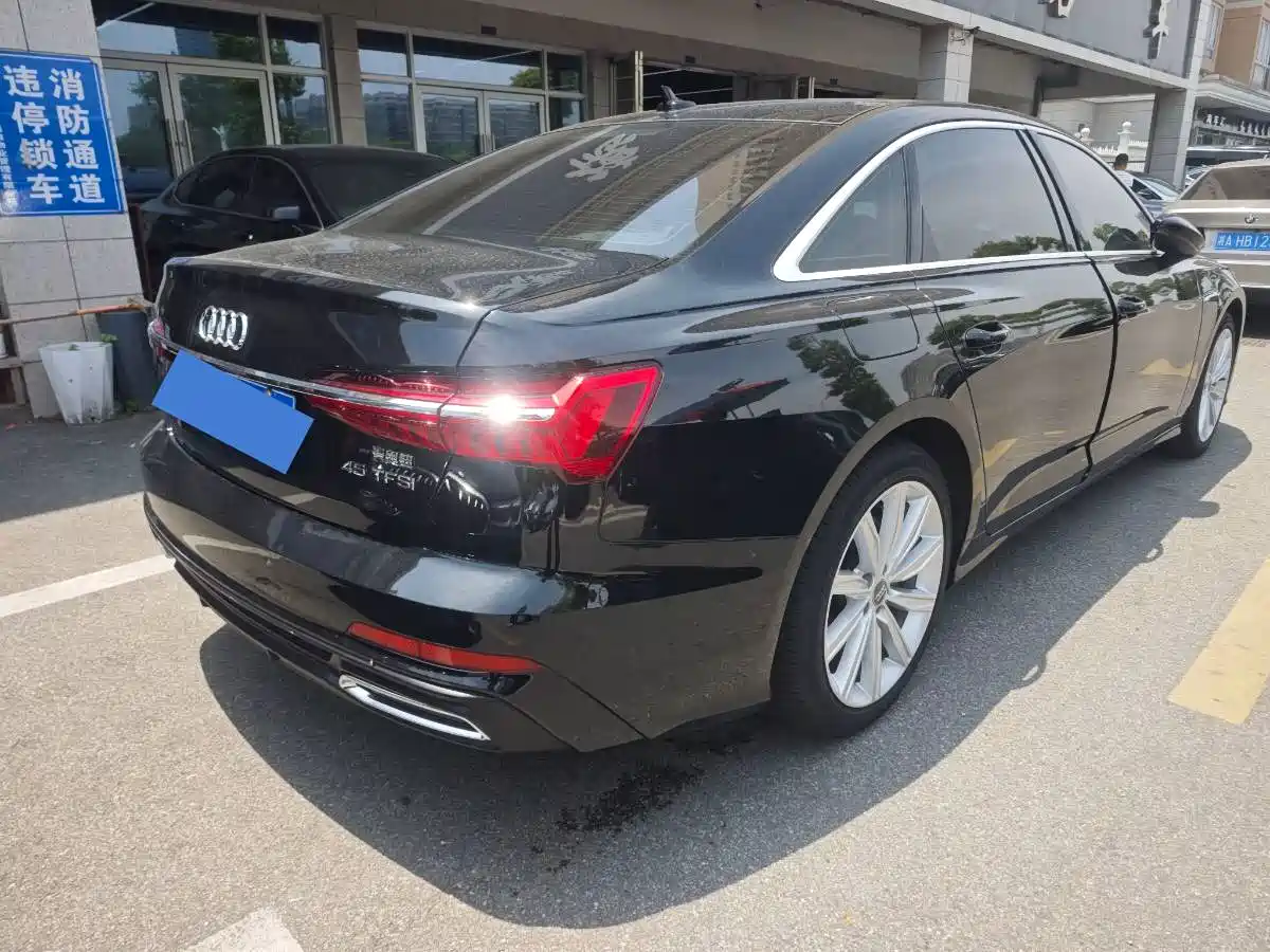 Audi A6L 2021 45 TFSI Exclusive Sport фото 5