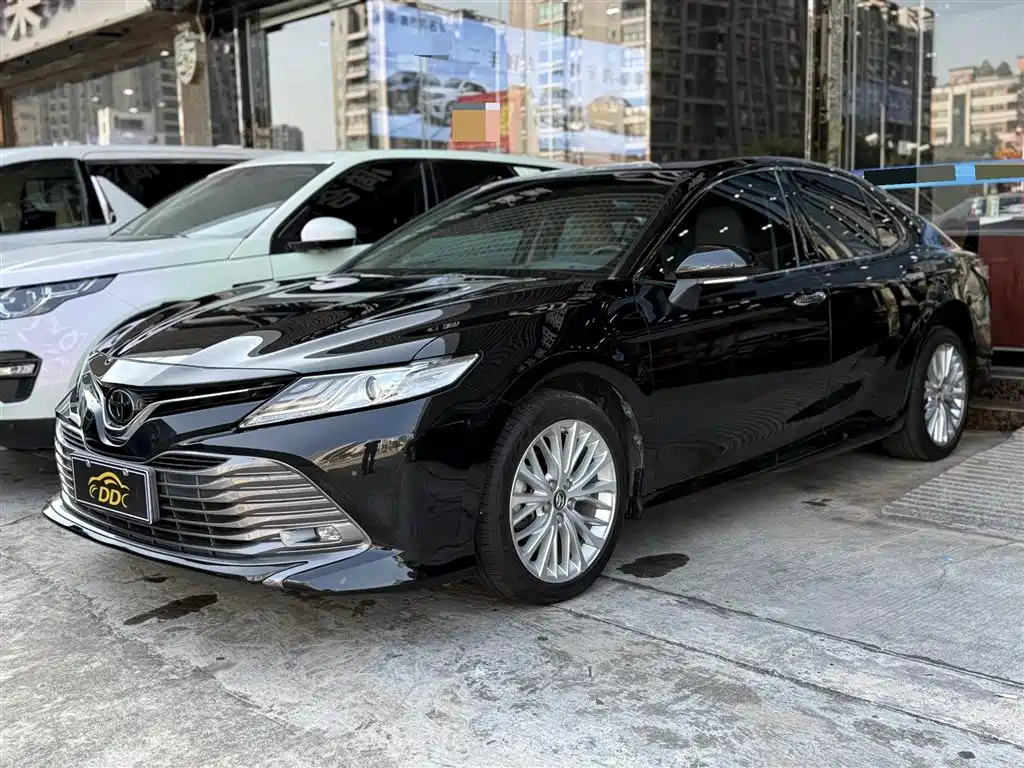 Toyota Camry 2021 2.5G Luxury Edition фото 4