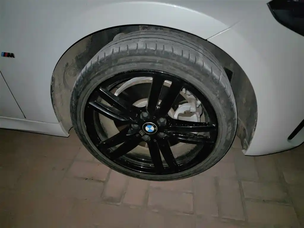 BMW 1 Series 2022 125i M Sport Shadow Edition фото 26