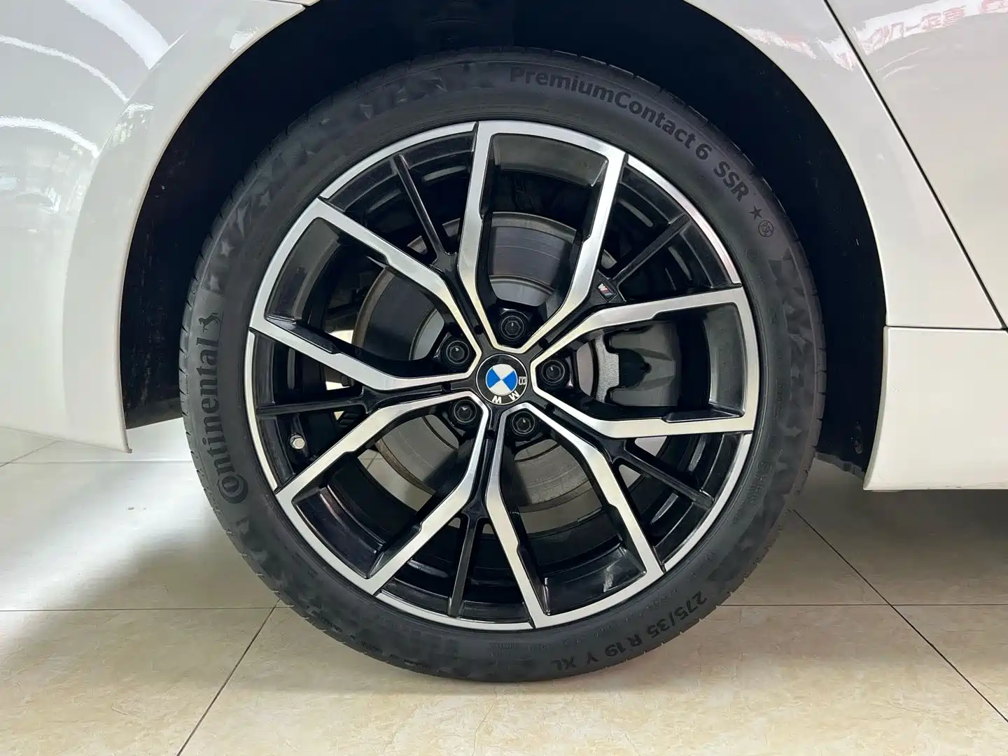 Фото 30 - BMW 5 Series