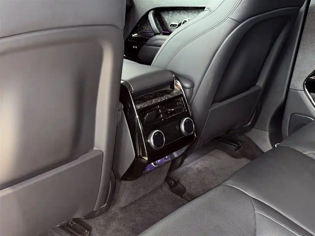 Land Rover Range Rover Sport 2023 400PS Launch Edition фото 18